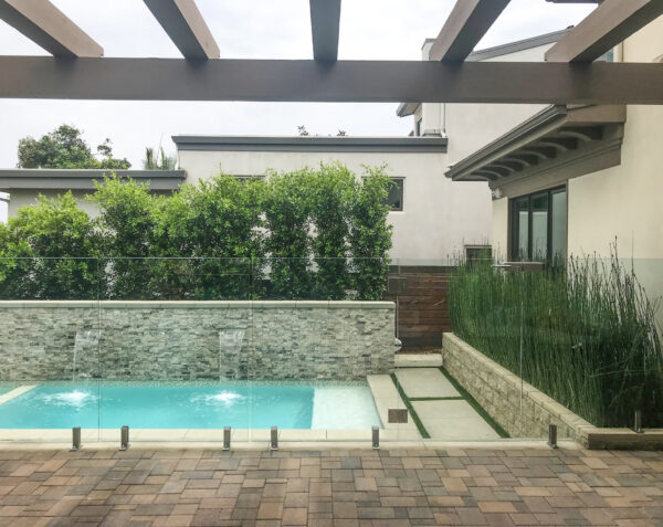 frameless glass pool fence 18